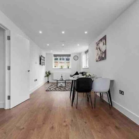 Appartamento Cozy Flat Near London Eye/ Victoria / Vauxhall Esterno foto