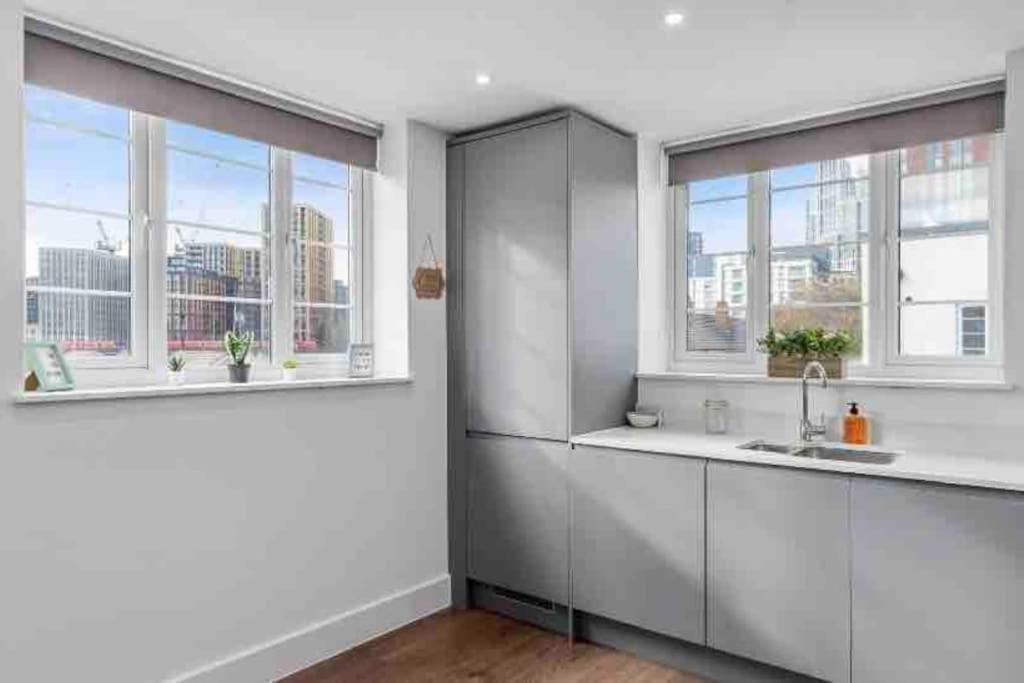 Appartamento Cozy Flat Near London Eye/ Victoria / Vauxhall Esterno foto