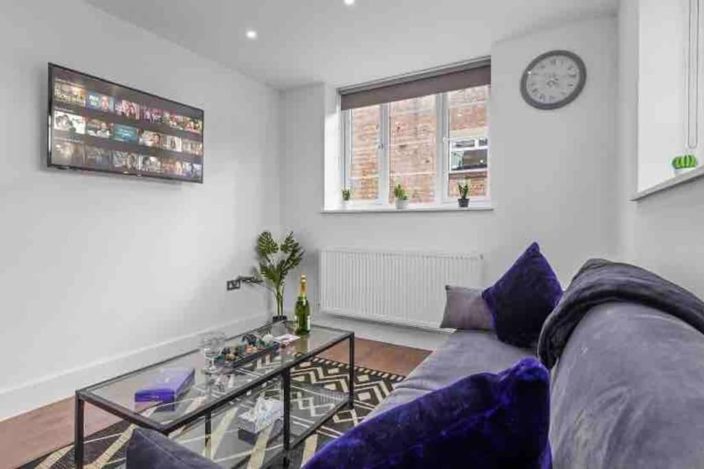 Appartamento Cozy Flat Near London Eye/ Victoria / Vauxhall Esterno foto