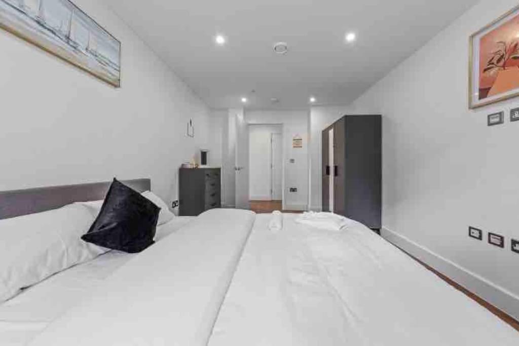 Appartamento Cozy Flat Near London Eye/ Victoria / Vauxhall Esterno foto