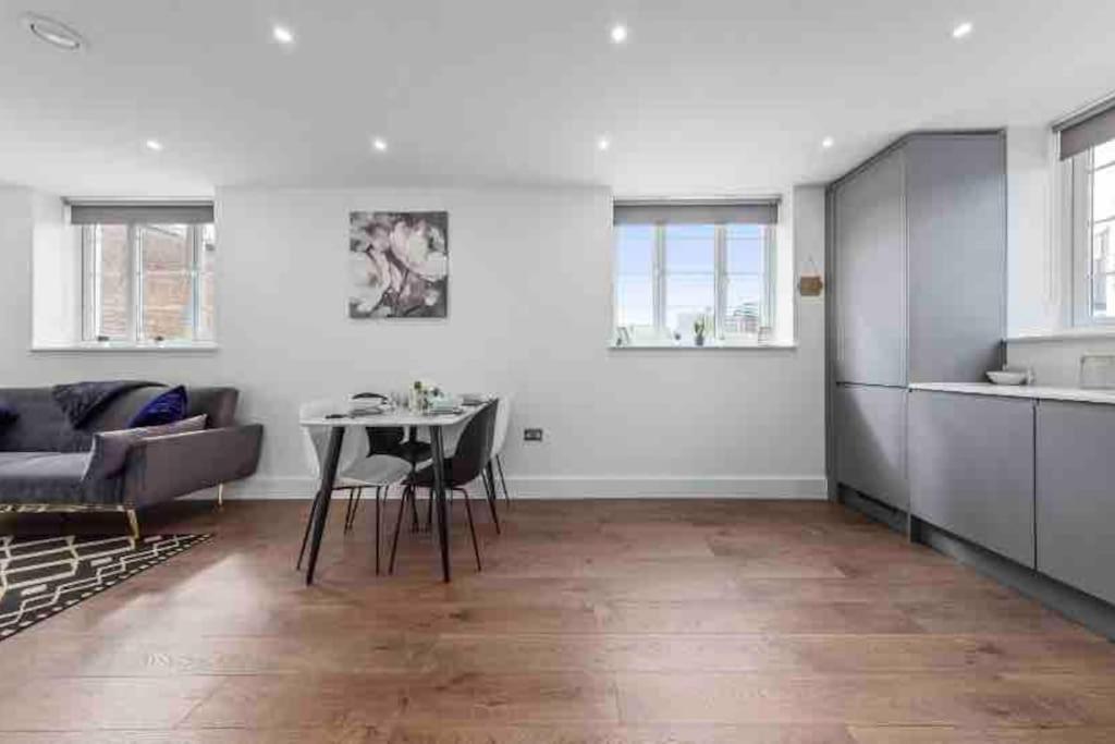 Appartamento Cozy Flat Near London Eye/ Victoria / Vauxhall Esterno foto