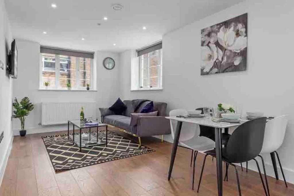 Appartamento Cozy Flat Near London Eye/ Victoria / Vauxhall Esterno foto