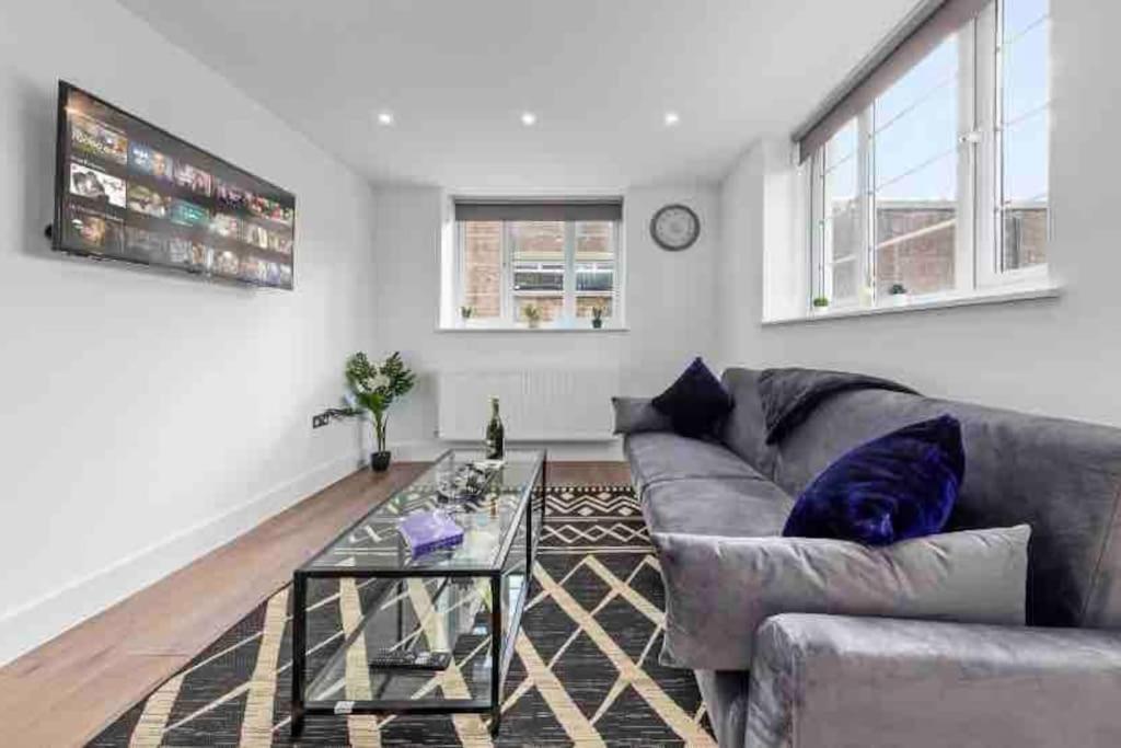 Appartamento Cozy Flat Near London Eye/ Victoria / Vauxhall Esterno foto