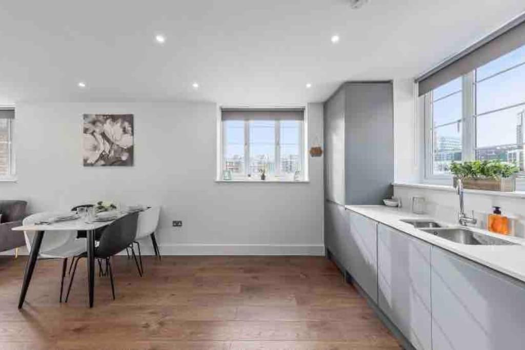 Appartamento Cozy Flat Near London Eye/ Victoria / Vauxhall Esterno foto