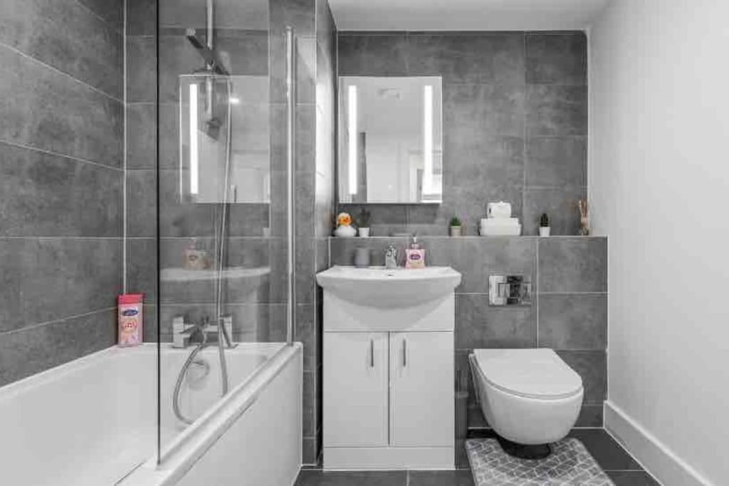 Appartamento Cozy Flat Near London Eye/ Victoria / Vauxhall Esterno foto