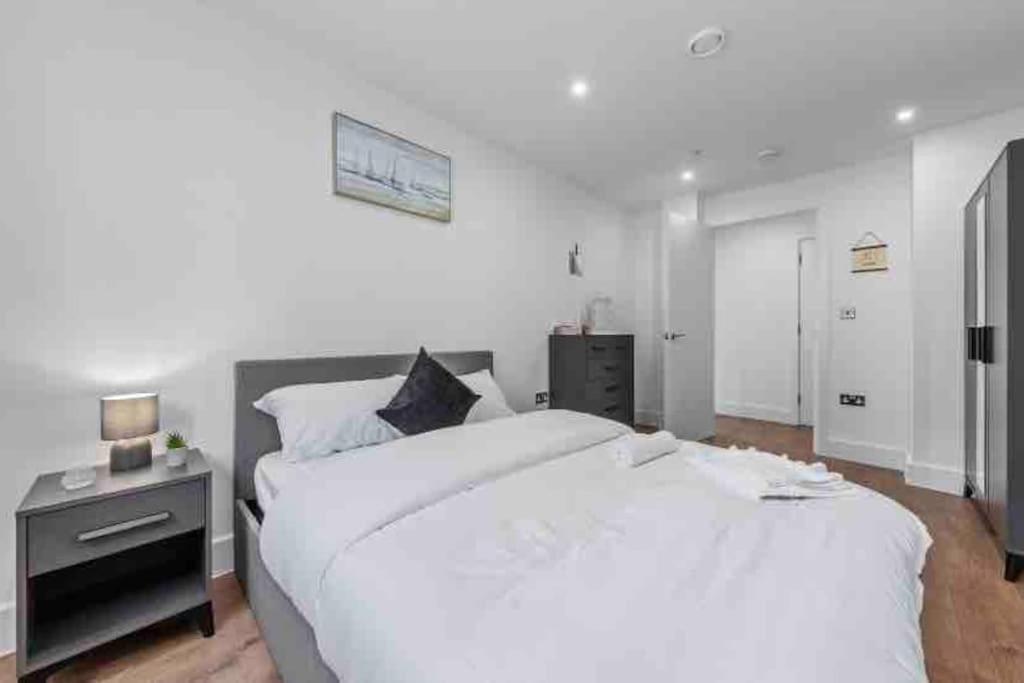 Appartamento Cozy Flat Near London Eye/ Victoria / Vauxhall Esterno foto