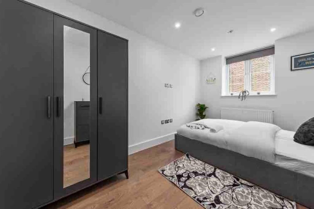 Appartamento Cozy Flat Near London Eye/ Victoria / Vauxhall Esterno foto