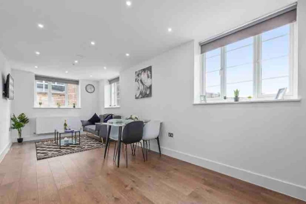 Appartamento Cozy Flat Near London Eye/ Victoria / Vauxhall Esterno foto